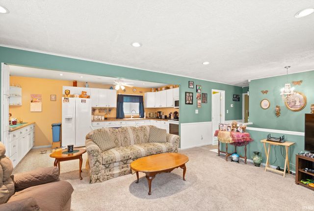 1081 E Smith Circle, Paoli, IN 47454