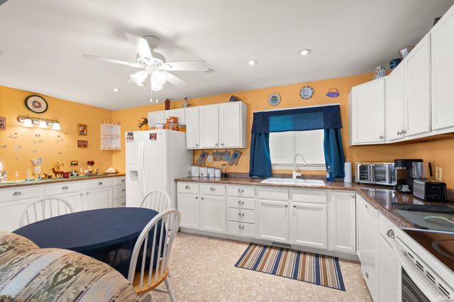 1081 E Smith Circle, Paoli, IN 47454