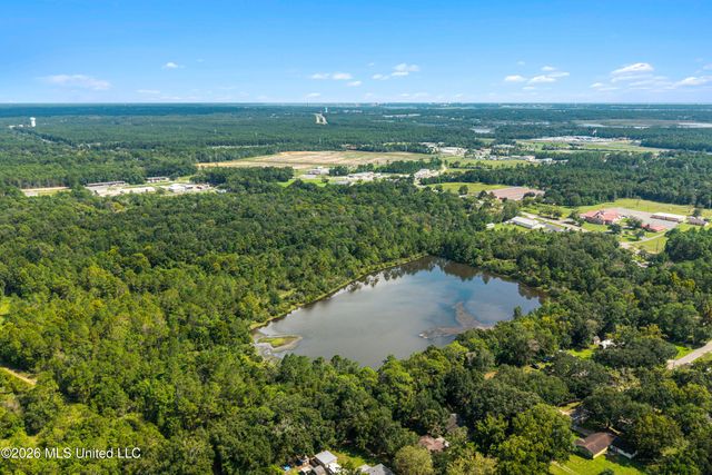 Woolmarket Road, Biloxi, MS 39532