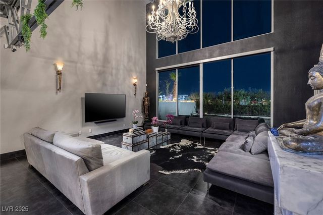 5014 Thunder River Circle, Las Vegas, NV 89148