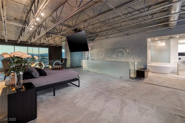 5014 Thunder River Circle, Las Vegas, NV 89148