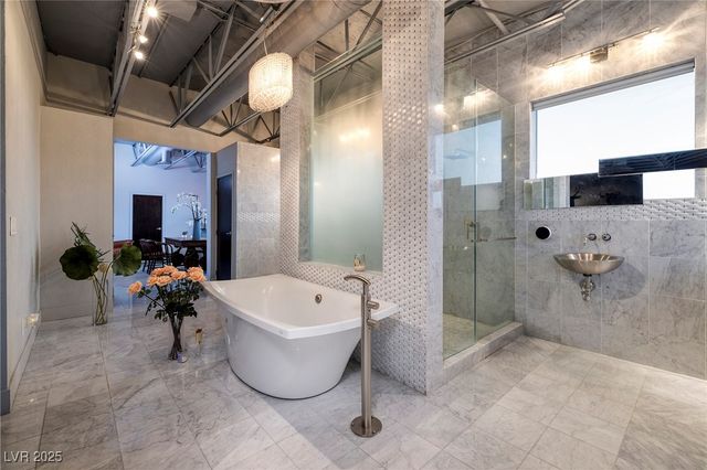 5014 Thunder River Circle, Las Vegas, NV 89148