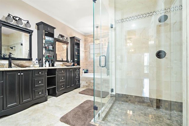79 Flamingo Landing Drive, Missouri City, TX 77459