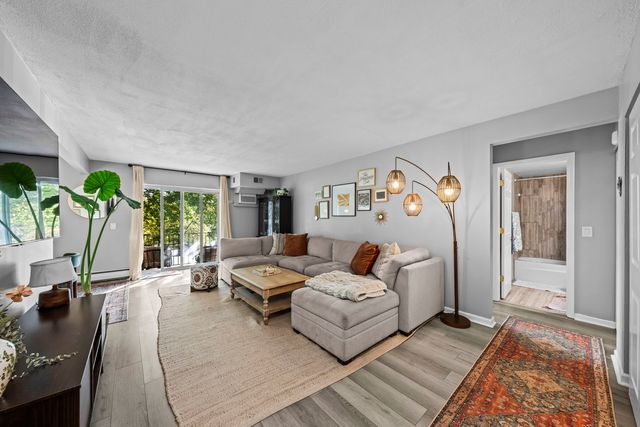 1215 N Waterman Avenue 3C, Arlington Heights, IL 60004