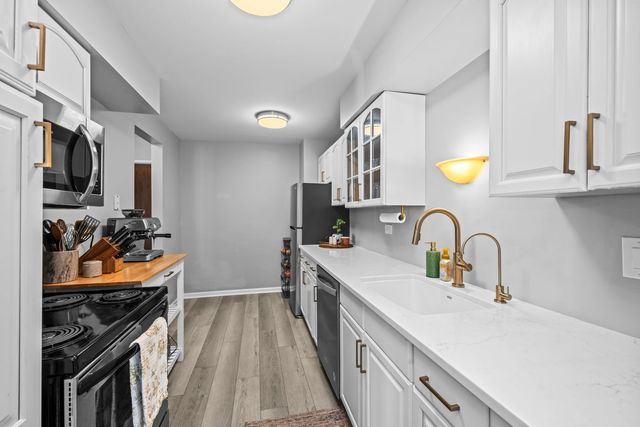 1215 N Waterman Avenue 3C, Arlington Heights, IL 60004
