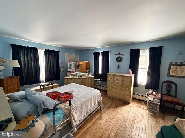 429 FAGLEYSVILLE RD, Perkiomenville, PA 18074