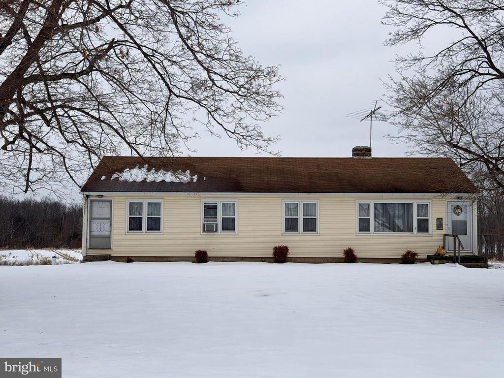 429 FAGLEYSVILLE RD, Perkiomenville, PA 18074