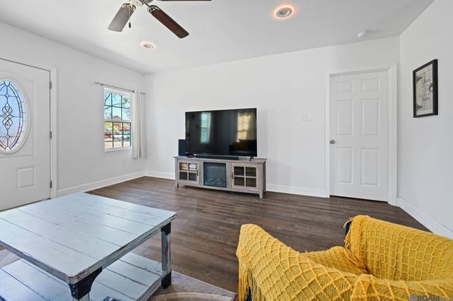 237 Capitol St, Denham Springs, LA 70726