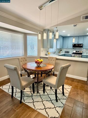 2163 Garnet Cir, Vallejo, CA 94591