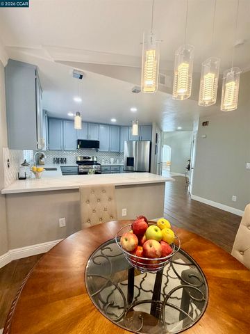 2163 Garnet Cir, Vallejo, CA 94591
