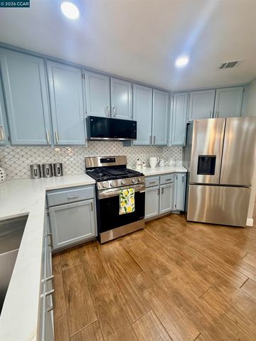 2163 Garnet Cir, Vallejo, CA 94591