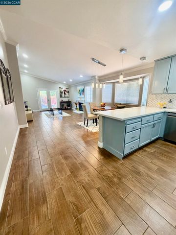 2163 Garnet Cir, Vallejo, CA 94591