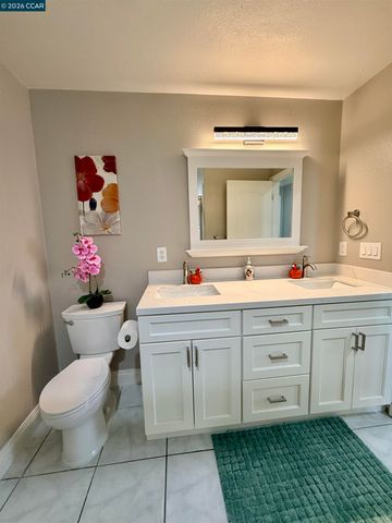 2163 Garnet Cir, Vallejo, CA 94591