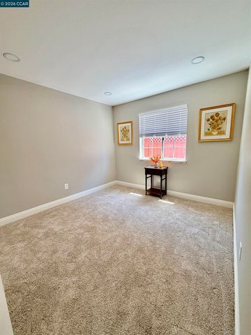 2163 Garnet Cir, Vallejo, CA 94591