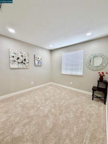 2163 Garnet Cir, Vallejo, CA 94591
