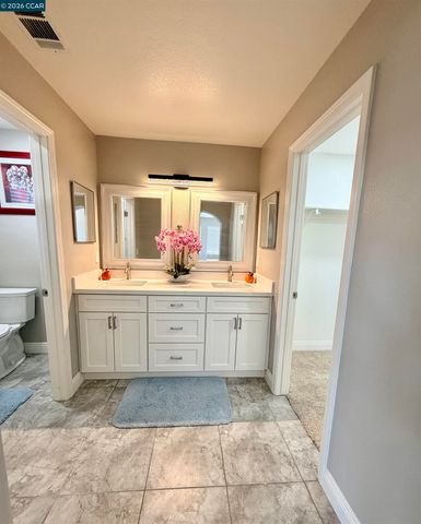 2163 Garnet Cir, Vallejo, CA 94591
