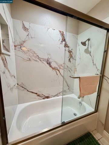 2163 Garnet Cir, Vallejo, CA 94591