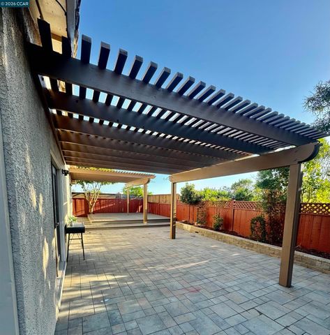 2163 Garnet Cir, Vallejo, CA 94591