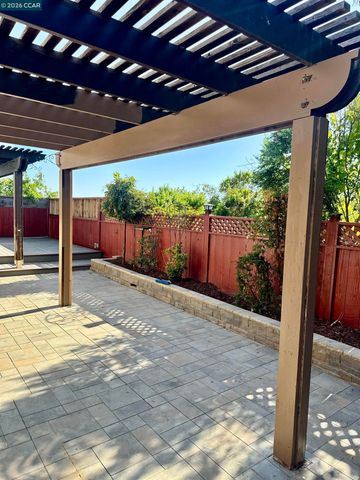 2163 Garnet Cir, Vallejo, CA 94591