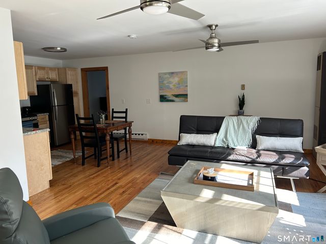 28 Sugar Street B, Newtown, CT 06470