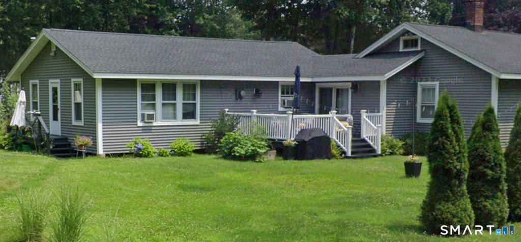 28 Sugar Street B, Newtown, CT 06470