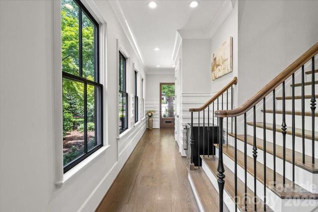 1160 S Kings Drive, Charlotte, NC 28207