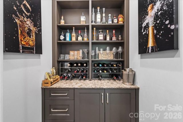 1160 S Kings Drive, Charlotte, NC 28207