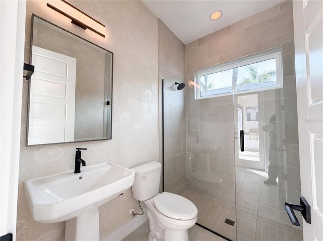 5911 REDBAY BOULEVARD, Bradenton, FL 34210