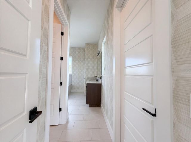 5911 REDBAY BOULEVARD, Bradenton, FL 34210