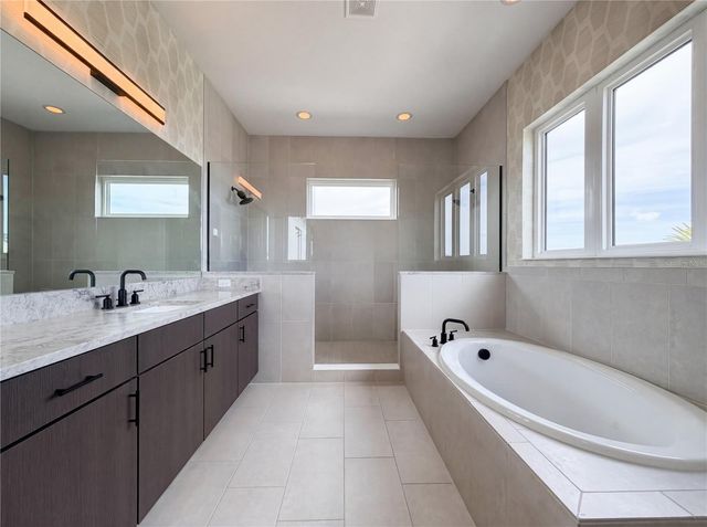 5911 REDBAY BOULEVARD, Bradenton, FL 34210