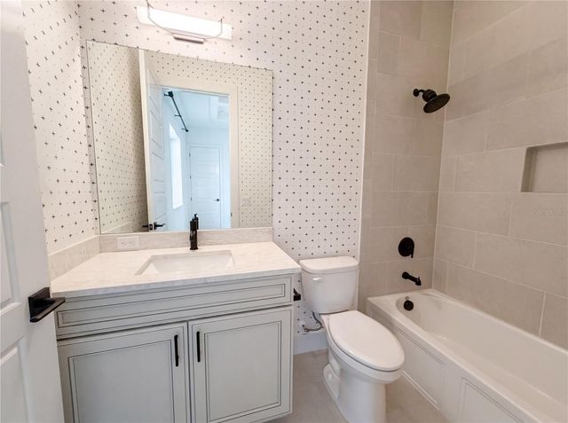 5911 REDBAY BOULEVARD, Bradenton, FL 34210