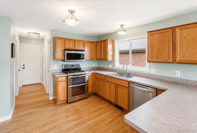 54798 Jack Drive, Macomb Township, MI 48042