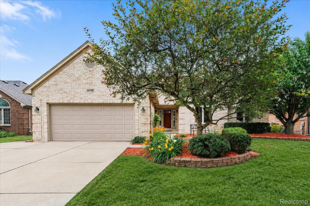54798 Jack Drive, Macomb Township, MI 48042