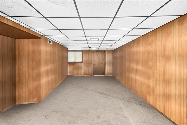 27 Dunvegan Woods Drive, Hampton, NH 03842