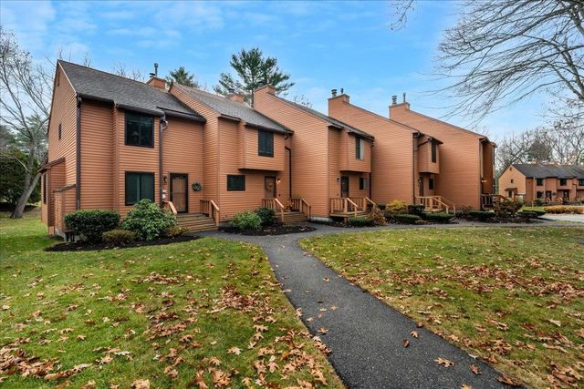 27 Dunvegan Woods Drive, Hampton, NH 03842