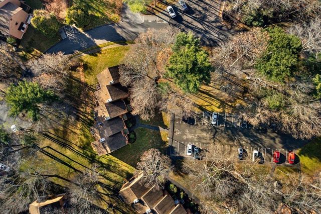 27 Dunvegan Woods Drive, Hampton, NH 03842