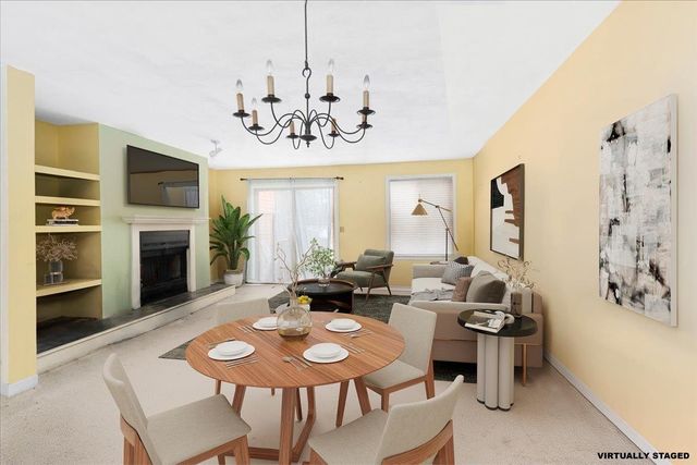 27 Dunvegan Woods Drive, Hampton, NH 03842