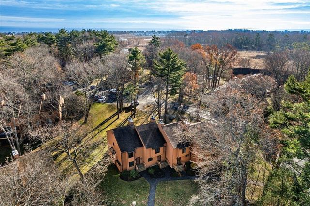 27 Dunvegan Woods Drive, Hampton, NH 03842