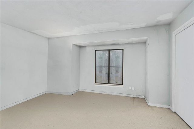 27 Dunvegan Woods Drive, Hampton, NH 03842