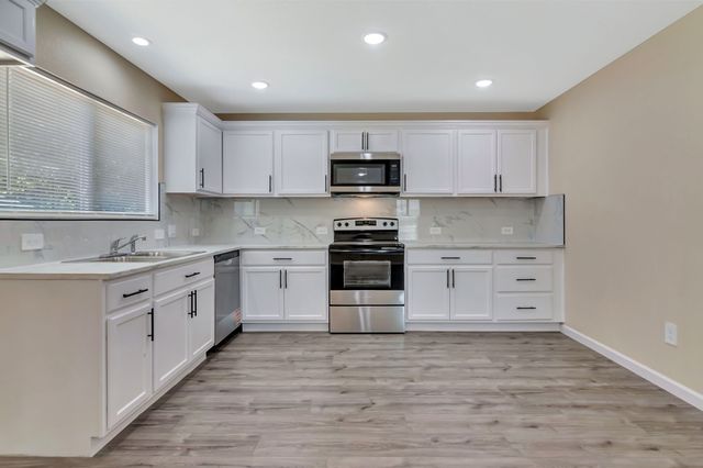 1305 Hadley Drive, Arlington, TX 76011