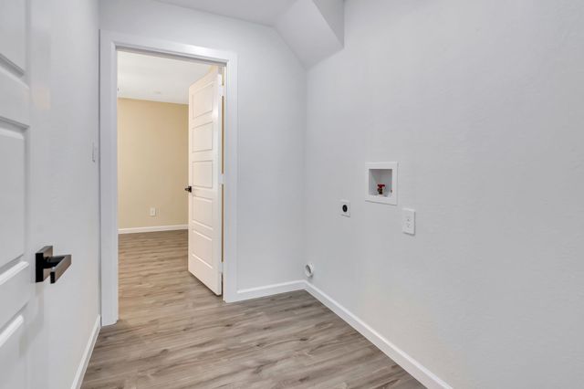 1305 Hadley Drive, Arlington, TX 76011