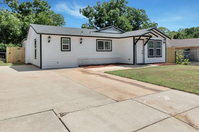 1305 Hadley Drive, Arlington, TX 76011