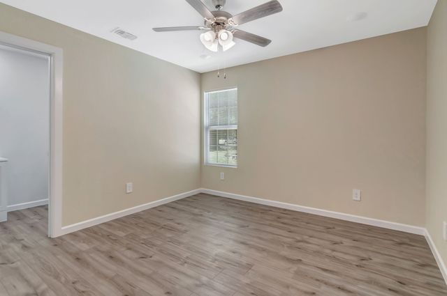 1305 Hadley Drive, Arlington, TX 76011