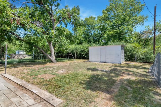 1305 Hadley Drive, Arlington, TX 76011