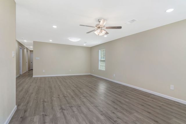 1305 Hadley Drive, Arlington, TX 76011