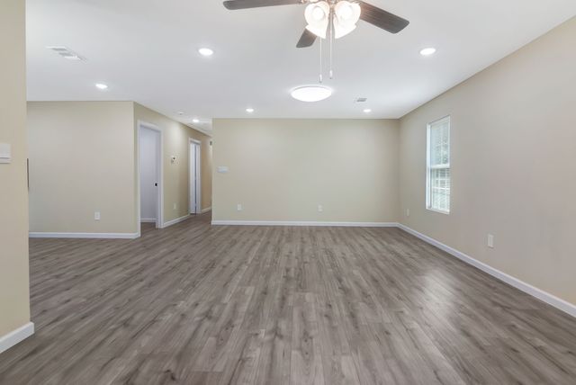 1305 Hadley Drive, Arlington, TX 76011