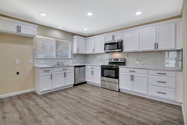 1305 Hadley Drive, Arlington, TX 76011