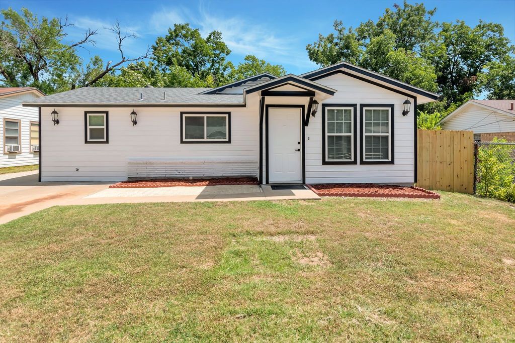 1305 Hadley Drive, Arlington, TX 76011