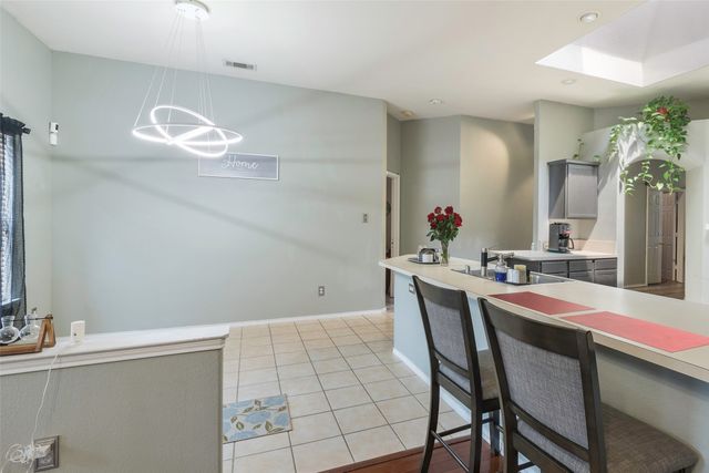 809 Fox Run Trail, Saginaw, TX 76179