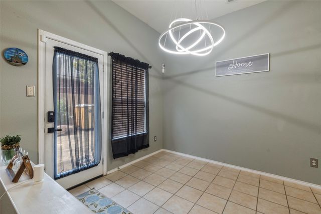 809 Fox Run Trail, Saginaw, TX 76179